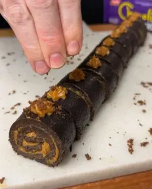 Sushi de chocotorta, una receta de Ailin Tokman. Sushi de chocotorta, una receta de Ailin Tokman.