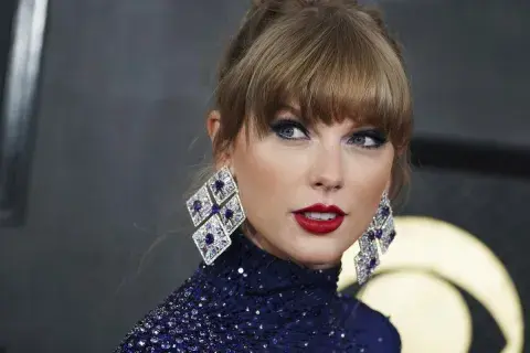 Las fanas de Taylor no solo apoyan su música, también se hermanan en las causas que la artista defiende. Las fanas de Taylor no solo apoyan su música, también se hermanan en las causas que la artista defiende.