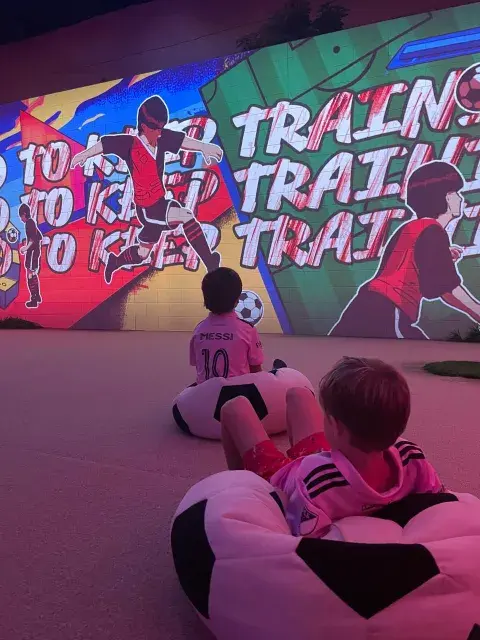 Las pantallas interactiva de The Messi experience Las pantallas interactiva de The Messi experience