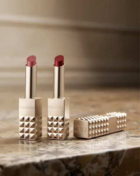El labial de Valentino Beauty que usa Florence Pugh. El labial de Valentino Beauty que usa Florence Pugh.