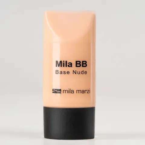 Foto de una base de maquillaje. Foto de una base de maquillaje.