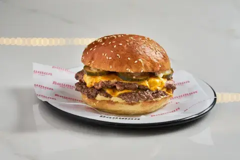 Los mejores lugares donde comer hamburguesas en Buenos Aires. Los mejores lugares donde comer hamburguesas en Buenos Aires.