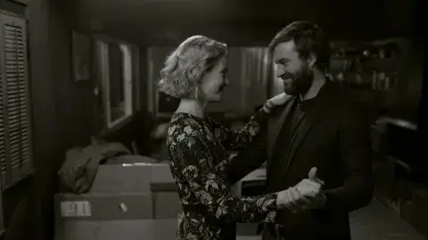 Imagen de Blue Jay, película disponible en Netflix a la que podés acceder con los códigos secretos. Imagen de Blue Jay, película disponible en Netflix a la que podés acceder con los códigos secretos.