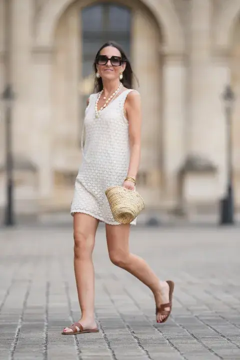 Mujer invitada a un desfile de la semana de moda en Copenhagen. Mujer invitada a un desfile de la semana de moda en Copenhagen.