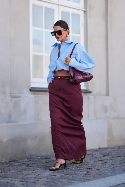 Mujer invitada a un desfile de la semana de moda en Copenhagen. Mujer invitada a un desfile de la semana de moda en Copenhagen.