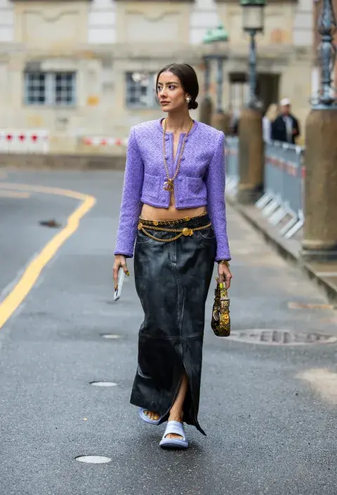 Mujer invitada a un desfile de la semana de moda en Copenhagen. Mujer invitada a un desfile de la semana de moda en Copenhagen.