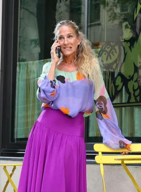 Sarah Jessica Parker en el rodaje de la temporada 3 de And Just Like That Sarah Jessica Parker en el rodaje de la temporada 3 de And Just Like That