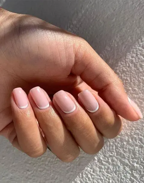Inverse French nails Inverse French nails