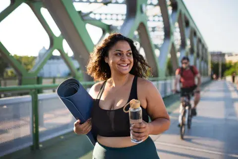 Una rutina de ejercicios y una dieta equilibrada son el complemento clave para que las inyecciones para adelgazar cumplan su efecto Una rutina de ejercicios y una dieta equilibrada son el complemento clave para que las inyecciones para adelgazar cumplan su efecto
