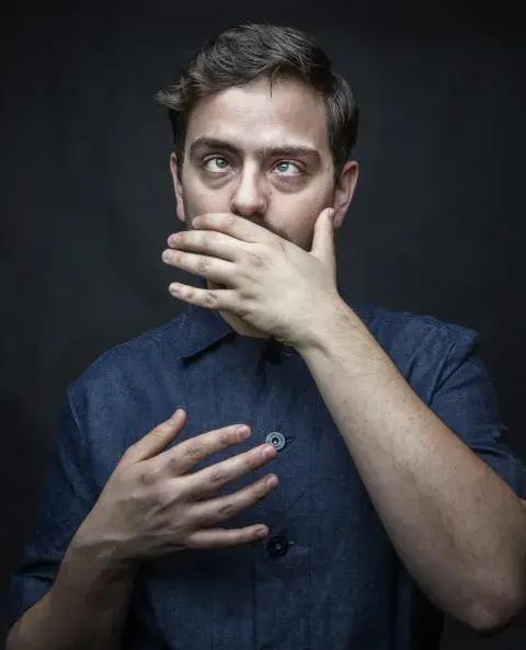 Mariano Saborido actualmente representa tres obras de teatro: Paraguay, Lo que el río hace y Viento blanco. Mariano Saborido actualmente representa tres obras de teatro: Paraguay, Lo que el río hace y Viento blanco.