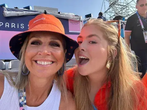 Foto de Máxima Zorreguieta junto a su hija en los Juegos Olímpicos de París 2024. Foto de Máxima Zorreguieta junto a su hija en los Juegos Olímpicos de París 2024.