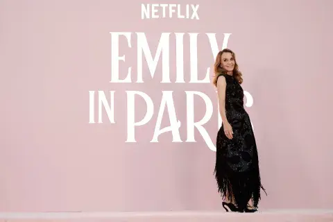 Imagen de Philippine Leroy-Beaulieu en la premiere de Emily in Paris. Imagen de Philippine Leroy-Beaulieu en la premiere de Emily in Paris.
