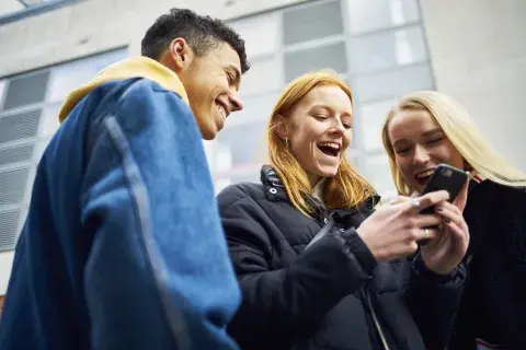 Emociones e inteligencia artificial: ¿qué pasa con la empatía? Emociones e inteligencia artificial: ¿qué pasa con la empatía?