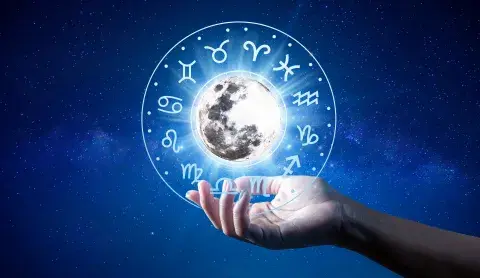 La rueda zodiacal, con los símbolos de los 12 signos astrales. La rueda zodiacal, con los símbolos de los 12 signos astrales.