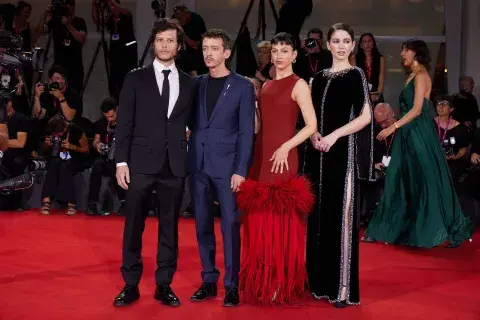 El director y sus protagonistas en la alfombra roja de Venecia. El director y sus protagonistas en la alfombra roja de Venecia.