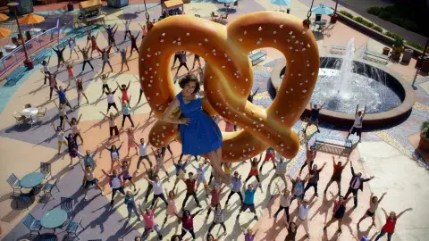 Imagen de la serie de Paramount+, Crazy Ex-Girlfriend. Imagen de la serie de Paramount+, Crazy Ex-Girlfriend.