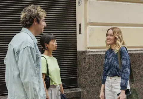 Foto de Esteban Lamothe, Débora Nishimoto y Marina Bellati en Envidiosa. Foto de Esteban Lamothe, Débora Nishimoto y Marina Bellati en Envidiosa.