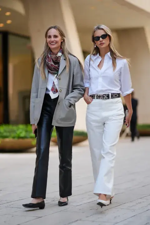 Mujer invitada a un desfile de la semana de moda en Copenhagen. Mujer invitada a un desfile de la semana de moda en Copenhagen.