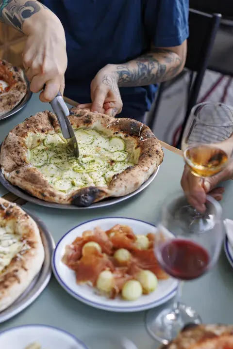 pizza y vinos pizza y vinos