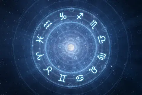 La rueda zodiacal, con los símbolos de los 12 signos astrales.