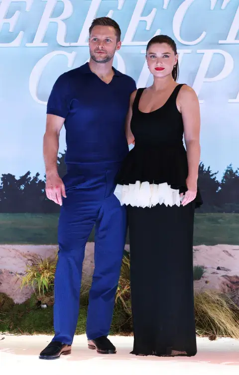 Foto de Jack Reynor y Eve Hewson en la premiere de La pareja perfecta. Foto de Jack Reynor y Eve Hewson en la premiere de La pareja perfecta.