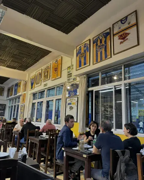 Los bohemios es el spot perfecto para antes o después de un recital en el Movistar Arena Los bohemios es el spot perfecto para antes o después de un recital en el Movistar Arena