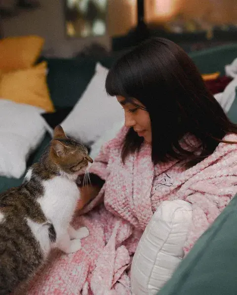 Foto de María Becerra con sus mascotas. Foto de María Becerra con sus mascotas.