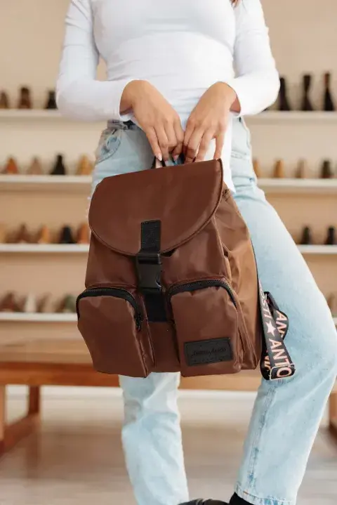 Foto de una mochila impermeable. Foto de una mochila impermeable.
