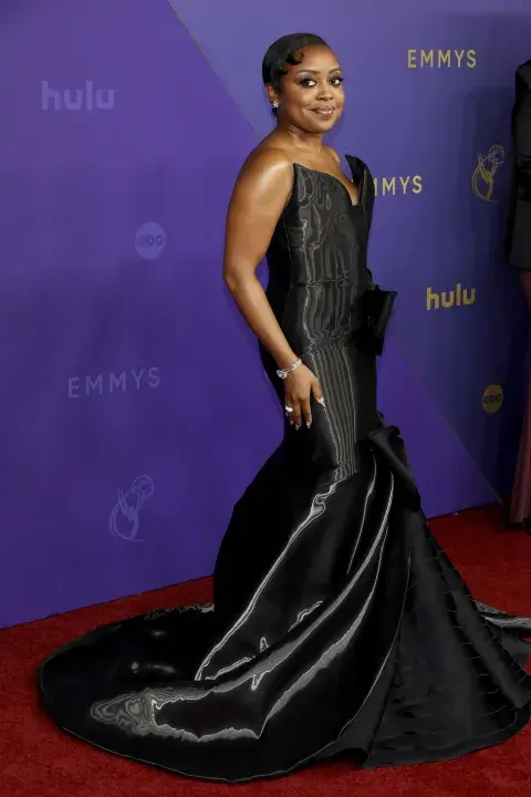 Quinta Brunson en la alfombra roja de los Premios Emmy 2024. Quinta Brunson en la alfombra roja de los Premios Emmy 2024.