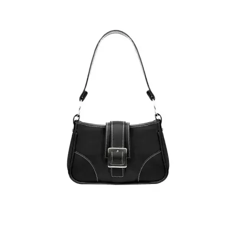 Foto de una mini bag. Foto de una mini bag.