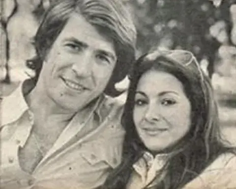 Selva y Arturo se enamoraron enseguida de haberse conocido, en el año 1974. Selva y Arturo se enamoraron enseguida de haberse conocido, en el año 1974.