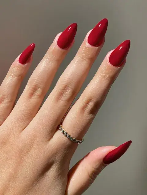 Uñas en color rojo