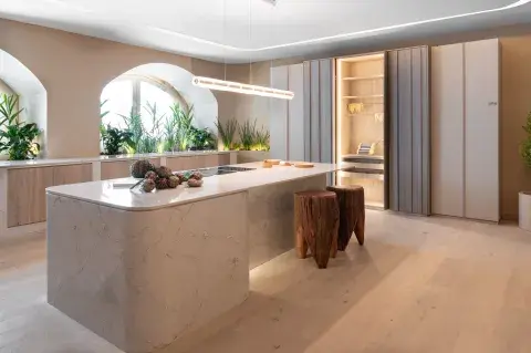 El Estudio Moraschi se inspiró en La Puglia, Italia, para diseñar esta cocina de encuentro que transporta e invita a celebrar. El Estudio Moraschi se inspiró en La Puglia, Italia, para diseñar esta cocina de encuentro que transporta e invita a celebrar.