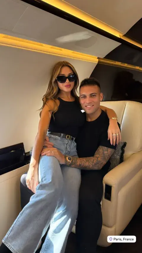 Foto de Agustina Gandolfo y Lautaro Martínez viajando a París para la entrega del Balón de Oro 2024. Foto de Agustina Gandolfo y Lautaro Martínez viajando a París para la entrega del Balón de Oro 2024.