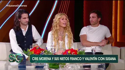 Foto de Cris Morena y sus nietos en el programa de Susana Giménez. Foto de Cris Morena y sus nietos en el programa de Susana Giménez.