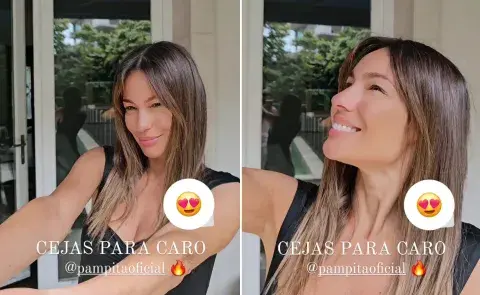 Pampita sacándose una selfie Pampita sacándose una selfie