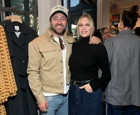 Foto de Erin Foster y Simon Tikhman. Foto de Erin Foster y Simon Tikhman.