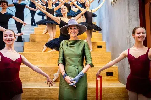 Máxima Zorreguieta dijo presente en la inauguración de un nuevo edificio de la Academia Nacional de Ballet Máxima Zorreguieta dijo presente en la inauguración de un nuevo edificio de la Academia Nacional de Ballet
