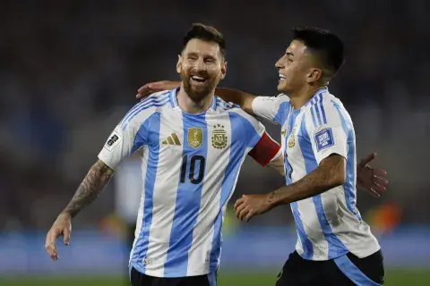 Foto de Lionel Messi en el partido Argentina vs. Bolivia. Foto de Lionel Messi en el partido Argentina vs. Bolivia.