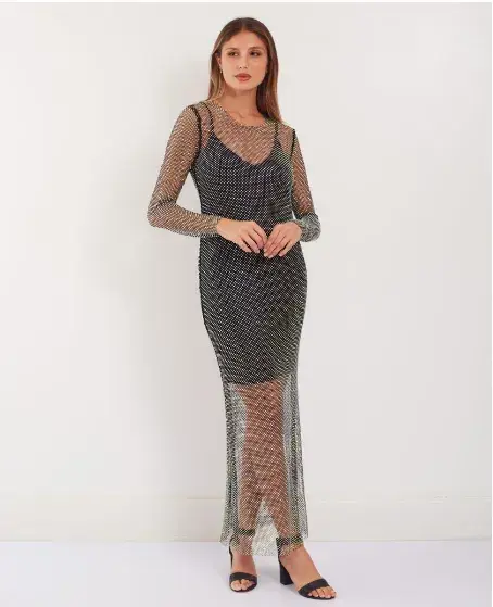 Mujer vestida de fiesta Mujer vestida de fiesta