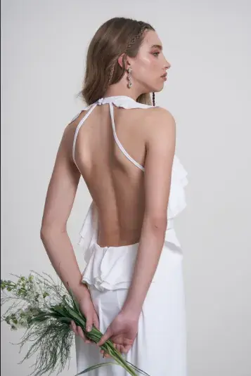 Mujeres vestidas de novias Mujeres vestidas de novias
