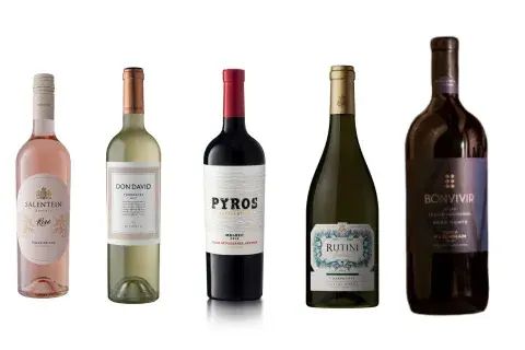 Para cerrar, el broche de oro: una edición festiva en botellón doble. Para cerrar, el broche de oro: una edición festiva en botellón doble.