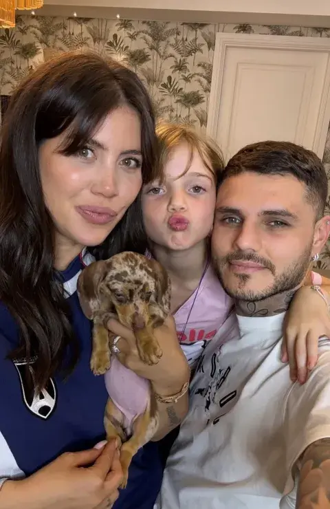 Captura de la foto junto a Wanda, Cookie e Isabella que compartió Mauro Icardi en sus Stories de Instagram. Captura de la foto junto a Wanda, Cookie e Isabella que compartió Mauro Icardi en sus Stories de Instagram.