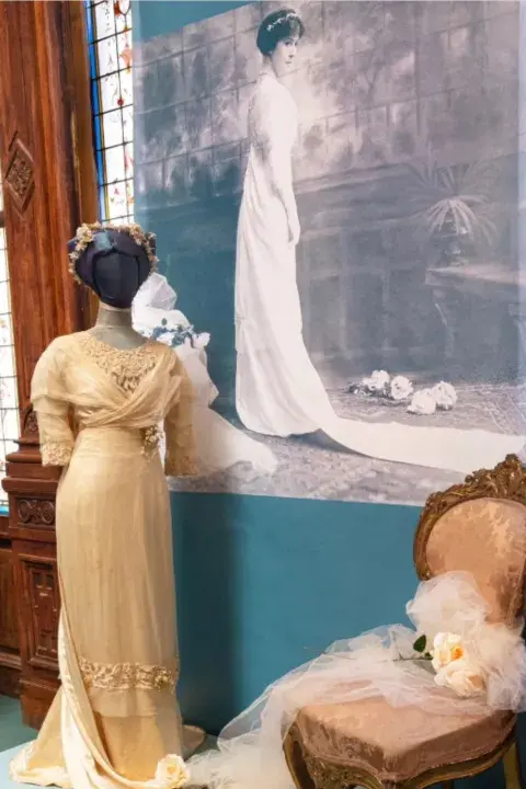 Muestra de vestidos de novia + concierto de música de mujeres en el Fernández Blanco. Muestra de vestidos de novia + concierto de música de mujeres en el Fernández Blanco.