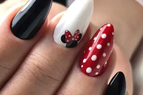 Si hablamos de Disney no podmeos dejar afuera a estos dos clásicos personajes Si hablamos de Disney no podmeos dejar afuera a estos dos clásicos personajes
