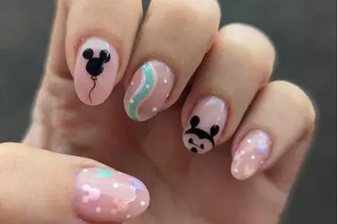 Las uñas siguen siendo el centro de las miradas Las uñas siguen siendo el centro de las miradas