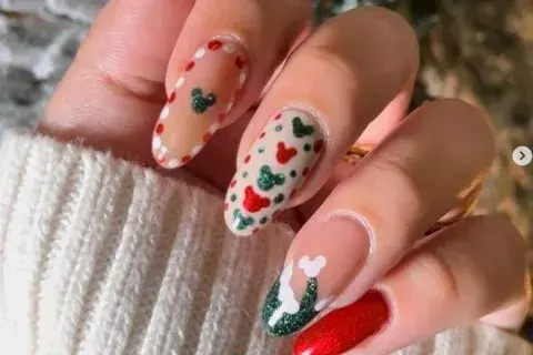 Podés sumar glitter para realzar tu look Podés sumar glitter para realzar tu look