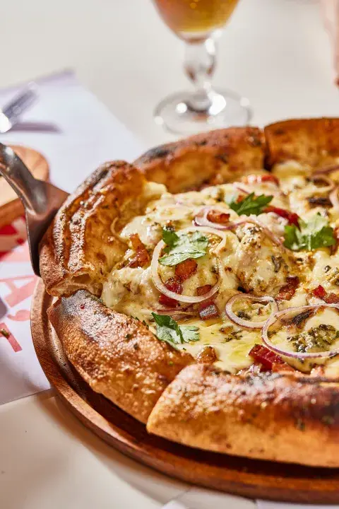 almacen_de_pizza_-_cuatro_cebollas.jpg