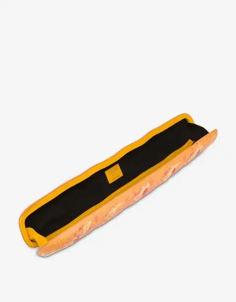 Una cartera en forma de pan