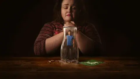 Imagen de la serie Bebé reno. Imagen de la serie Bebé reno.